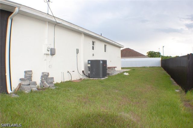 3103 11th ST SW, Lehigh Acres, FL 33976