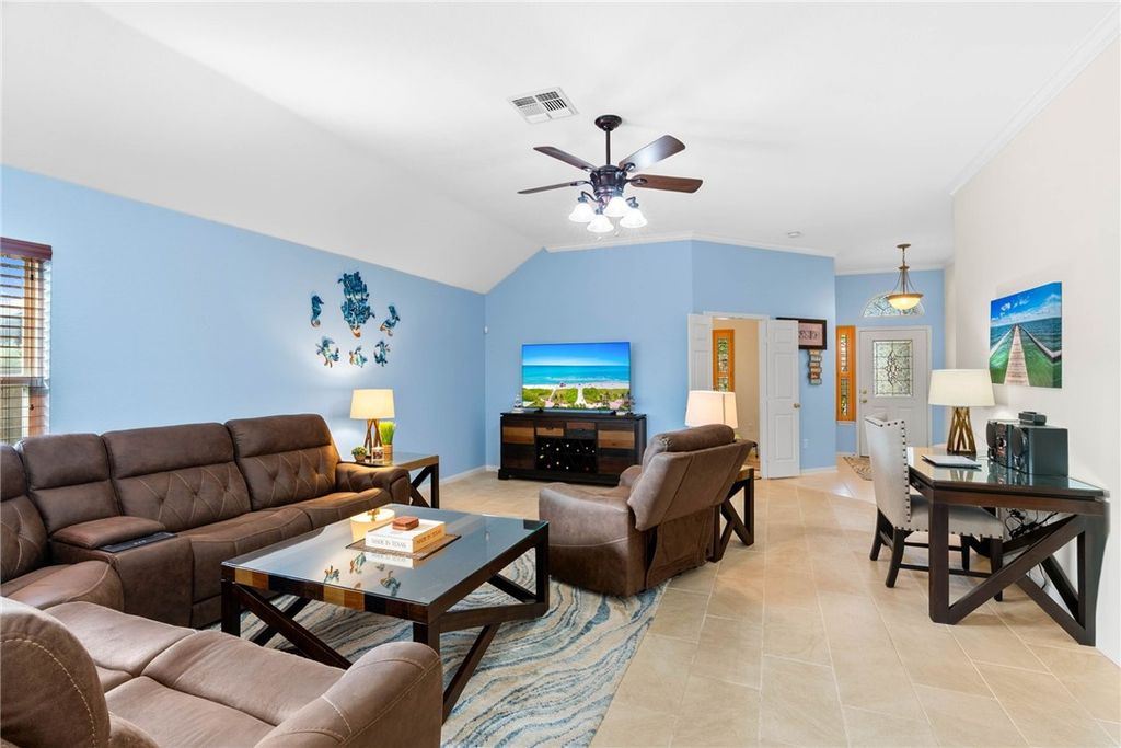 122 Georgian Oaks, Rockport, TX 78382 — photo 4