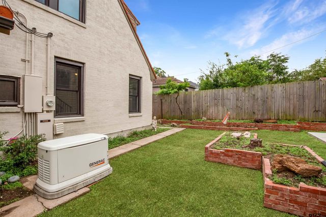 1301 Chilton Ave, Tyler, TX 75701
