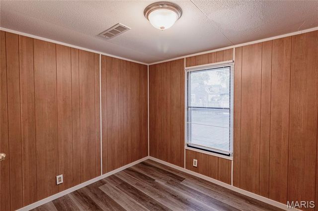 107 S 37th Street, Belleville, IL 62226