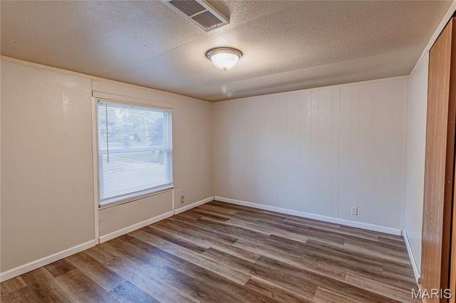 107 S 37th Street, Belleville, IL 62226