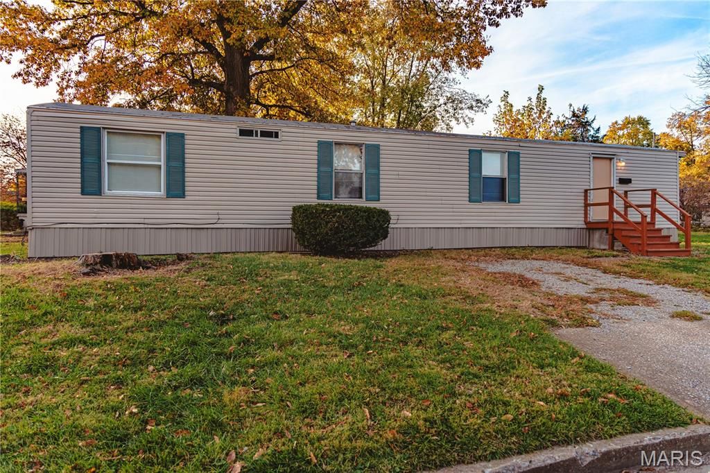 107 S 37th Street, Belleville, IL 62226