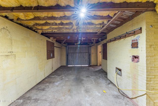 5107 Green Valley Drive, Knoxville, TN 37914