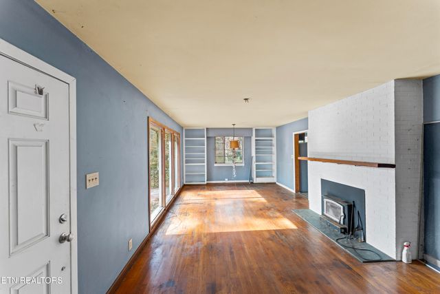 5107 Green Valley Drive, Knoxville, TN 37914