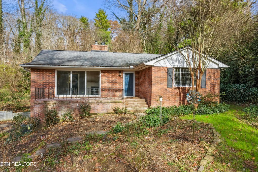 5107 Green Valley Drive, Knoxville, TN 37914