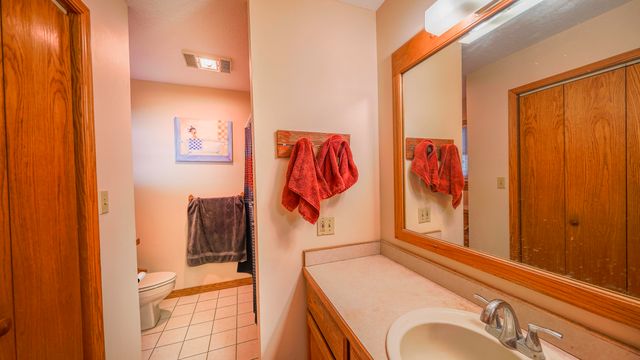 66510 E 253 Road, Grove, OK 74344