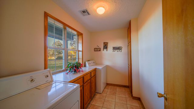 66510 E 253 Road, Grove, OK 74344