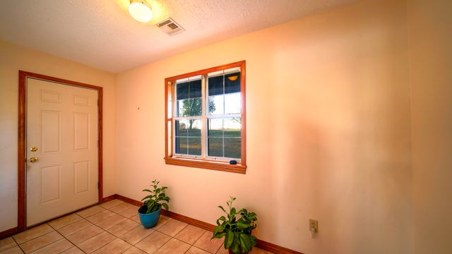 66510 E 253 Road, Grove, OK 74344