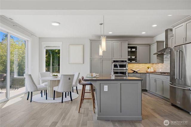 20360 132nd Avenue NE, Woodinville, WA 98072