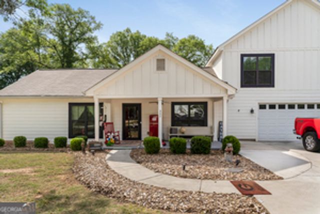 227 Martin Luther King Jr Drive, Winder, GA 30680