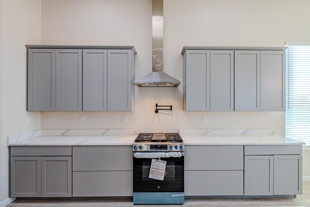 605 Colorado Mountain Road NE, Rio Rancho, NM 87124