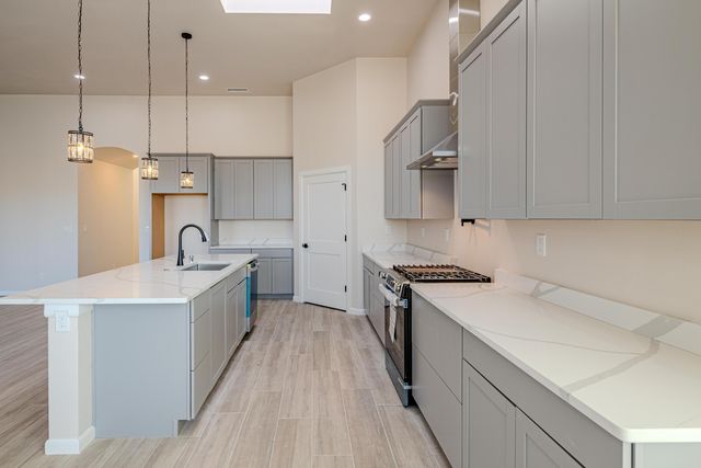 605 Colorado Mountain Road NE, Rio Rancho, NM 87124