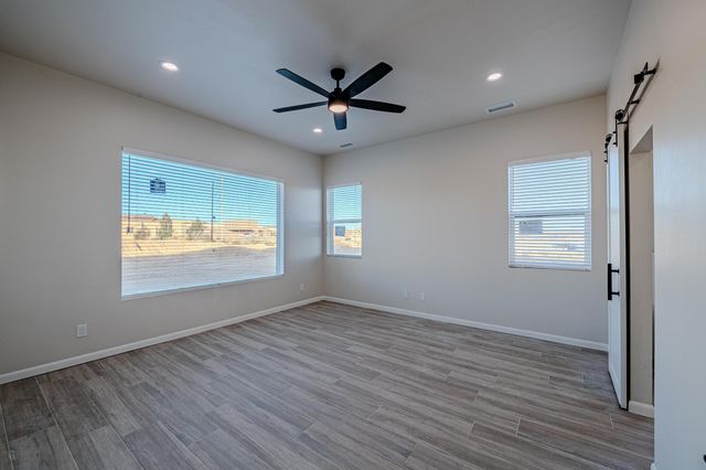 605 Colorado Mountain Road NE, Rio Rancho, NM 87124