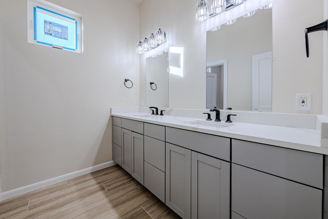 605 Colorado Mountain Road NE, Rio Rancho, NM 87124