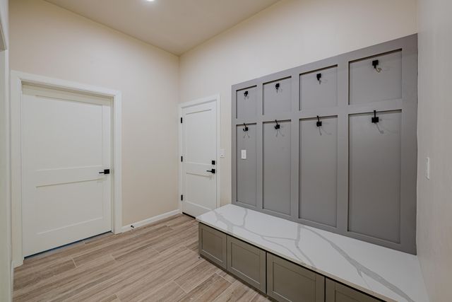 605 Colorado Mountain Road NE, Rio Rancho, NM 87124