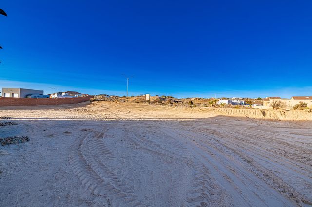 605 Colorado Mountain Road NE, Rio Rancho, NM 87124