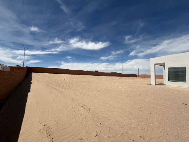 605 Colorado Mountain Road NE, Rio Rancho, NM 87124