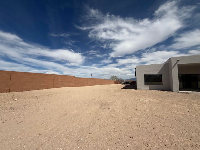 605 Colorado Mountain Road NE, Rio Rancho, NM 87124