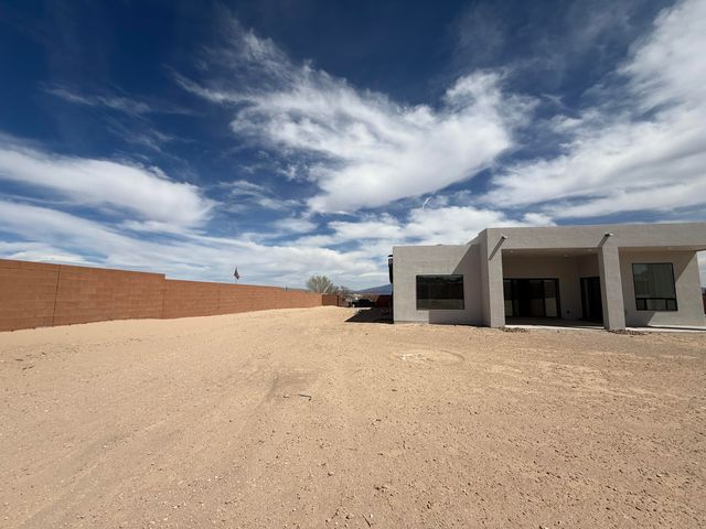 605 Colorado Mountain Road NE, Rio Rancho, NM 87124