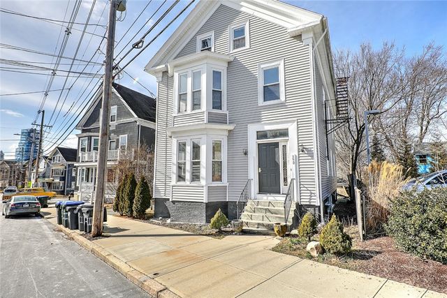 390 Hope Street 3, Providence, RI 02906