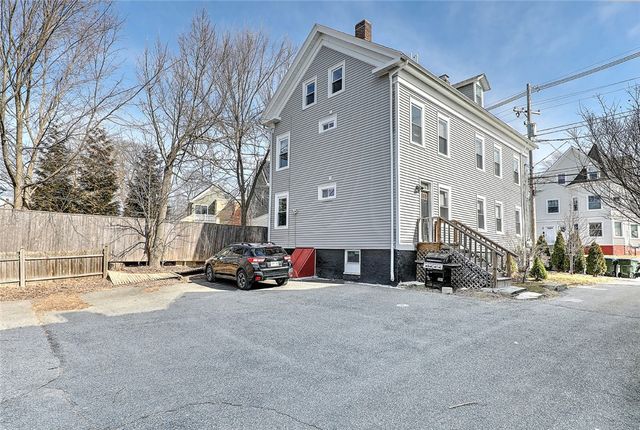 390 Hope Street 3, Providence, RI 02906