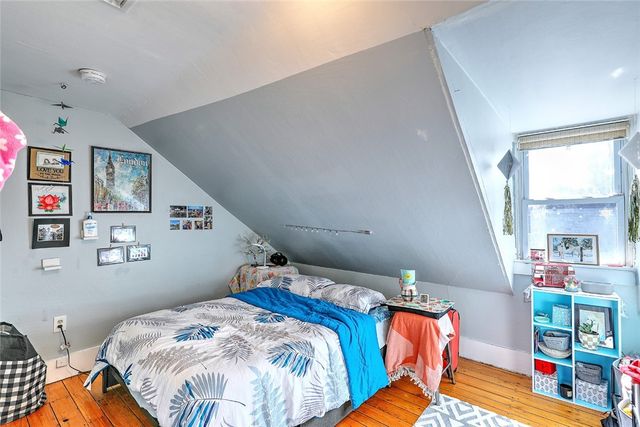 390 Hope Street 3, Providence, RI 02906