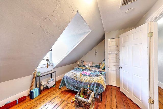 390 Hope Street 3, Providence, RI 02906