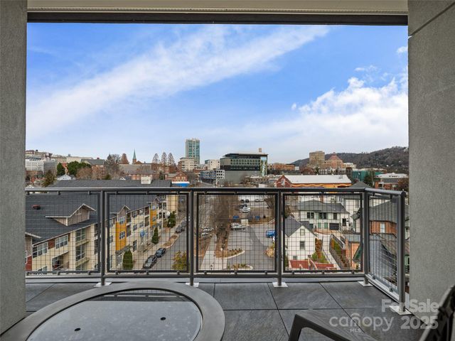 145 Biltmore Avenue 702, Asheville, NC 28801