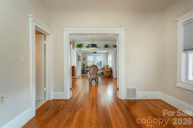 829 Montreat Road, Black Mountain, NC 28711