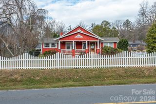 829 Montreat Road, Black Mountain, NC 28711