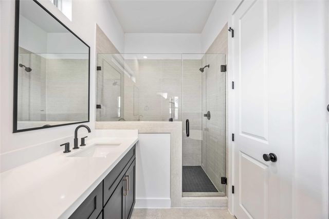 2528 Live Oak Street, Houston, TX 77004