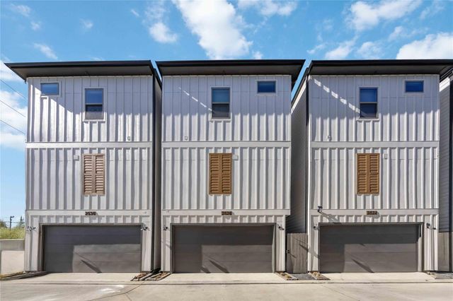 2528 Live Oak Street, Houston, TX 77004