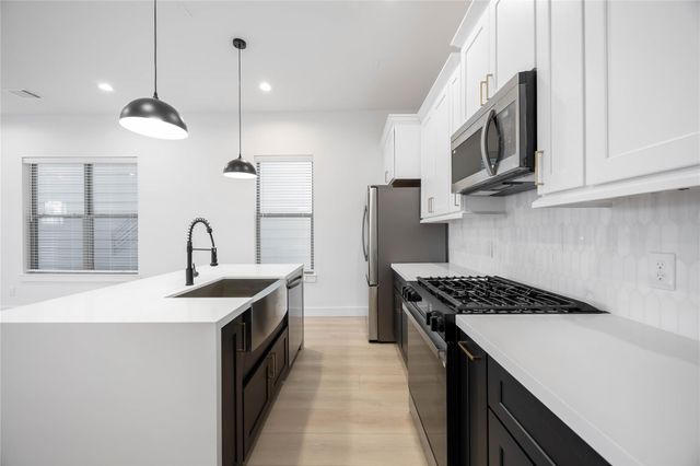 2528 Live Oak Street, Houston, TX 77004