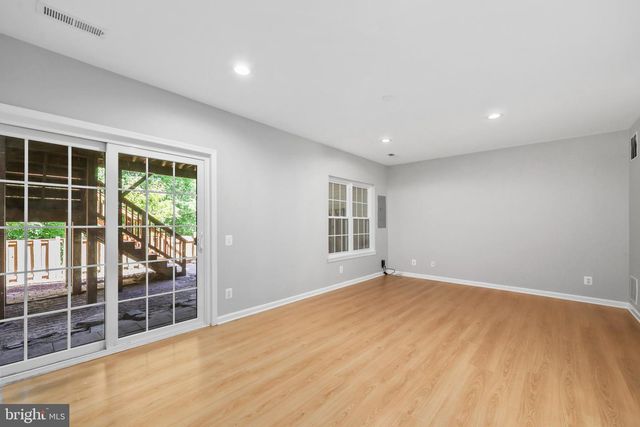 3641 BRACKNELL DR, Woodbridge, VA 22192
