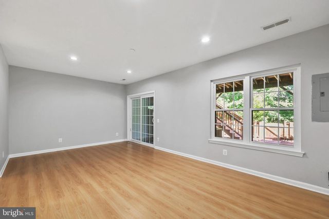3641 BRACKNELL DR, Woodbridge, VA 22192