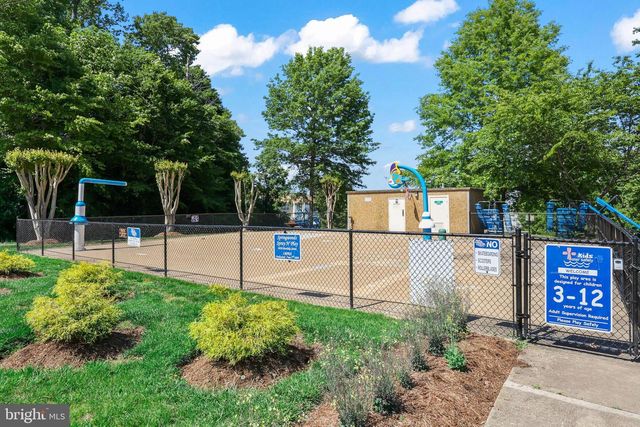 3641 BRACKNELL DR, Woodbridge, VA 22192