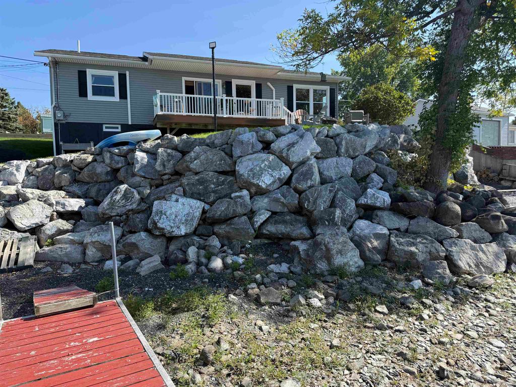 194 Lakewood Drive, Swanton, VT 05488