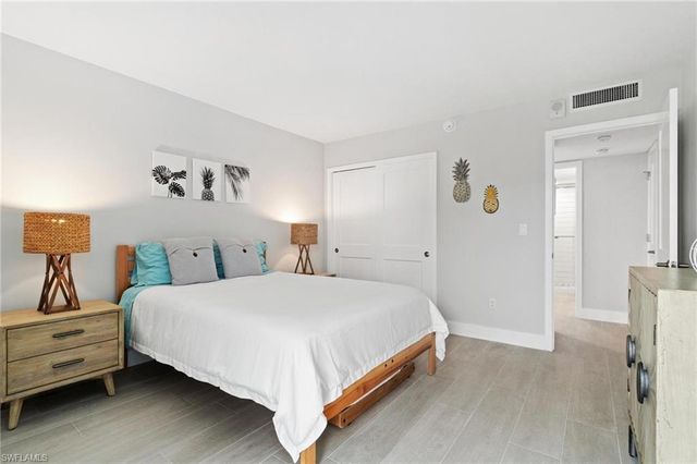 380 Seaview CT # 1209, Marco Island, FL 34145