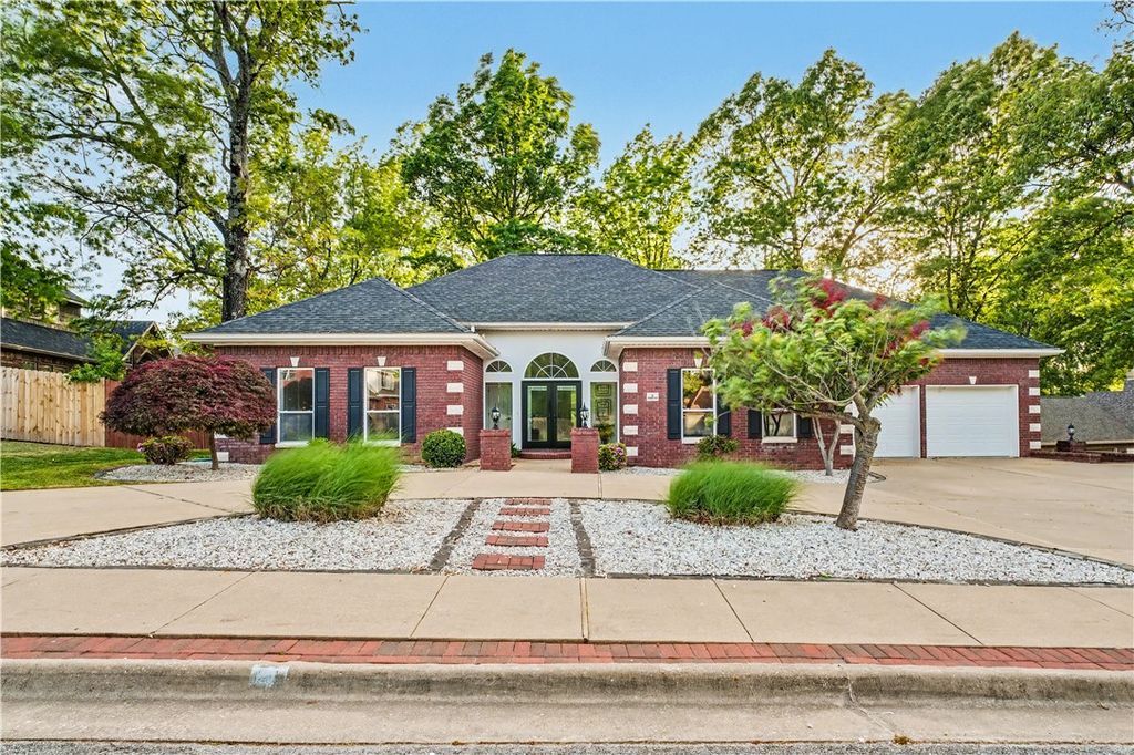 3 David Drive, Bentonville, AR 72712