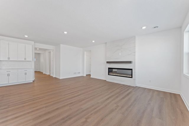 7637 Swan Street, Lino Lakes, MN 55014