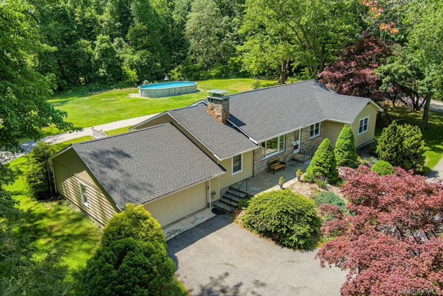 3 Meadow Park Road, Baldwin Place, NY 10505