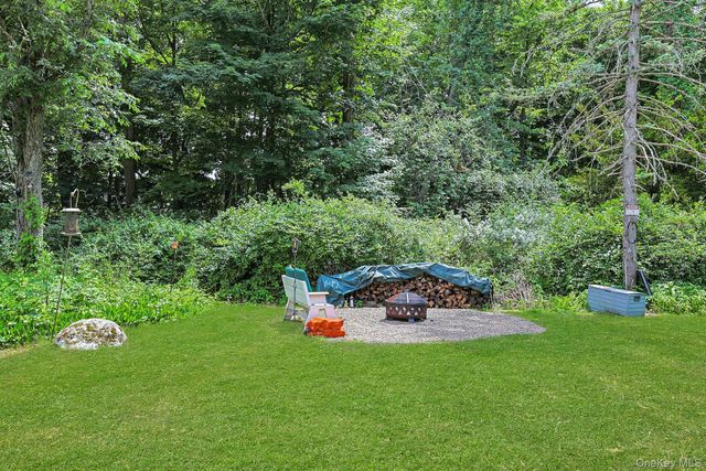 3 Meadow Park Road, Baldwin Place, NY 10505