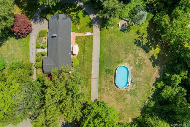 3 Meadow Park Road, Baldwin Place, NY 10505