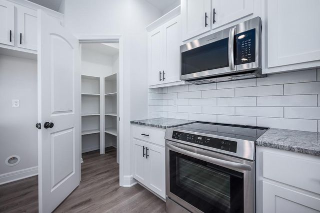 1410 N 157th Lane, Basehor, KS 66007