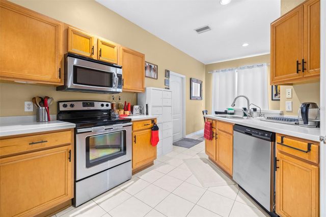 20047 HERITAGE POINT DRIVE, Tampa, FL 33647