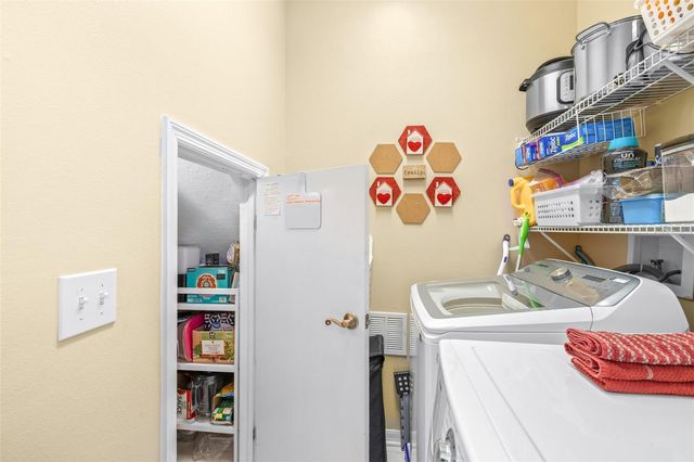 20047 HERITAGE POINT DRIVE, Tampa, FL 33647