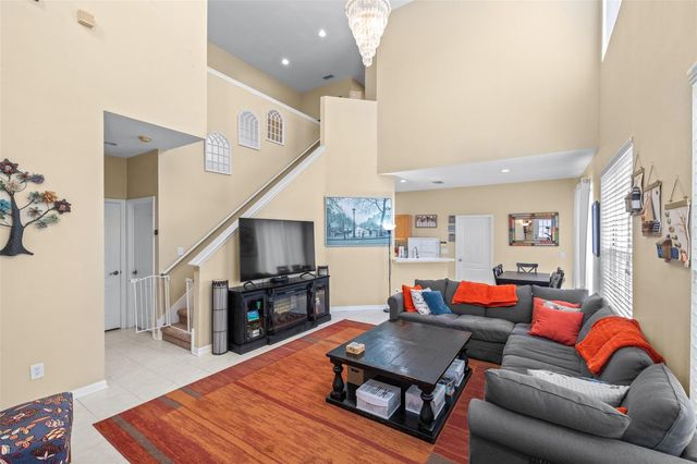 20047 HERITAGE POINT DRIVE, Tampa, FL 33647