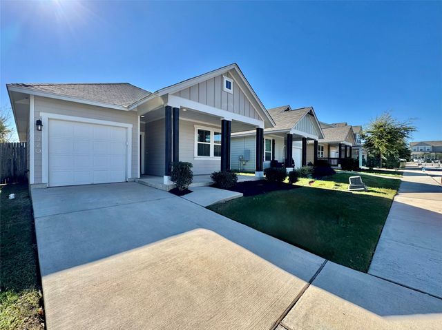 320 E La Escalera DR, Leander, TX 78641