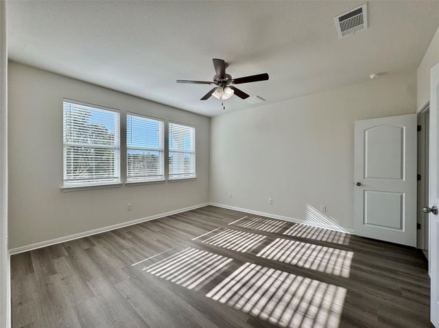 320 E La Escalera DR, Leander, TX 78641