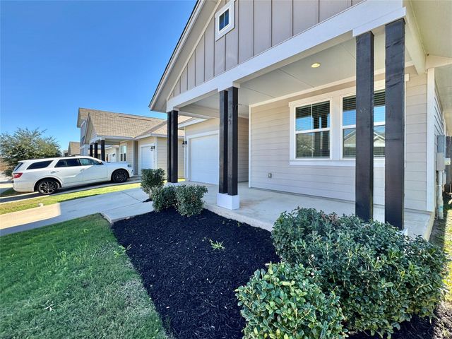 320 E La Escalera DR, Leander, TX 78641